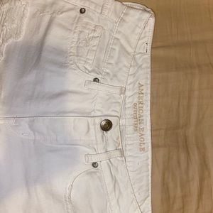 white tomgirls jeans